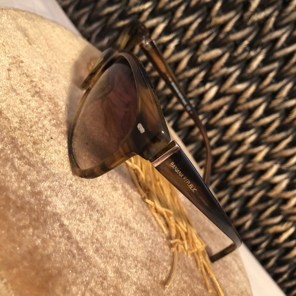 Banana republic cat-eye sunglasses